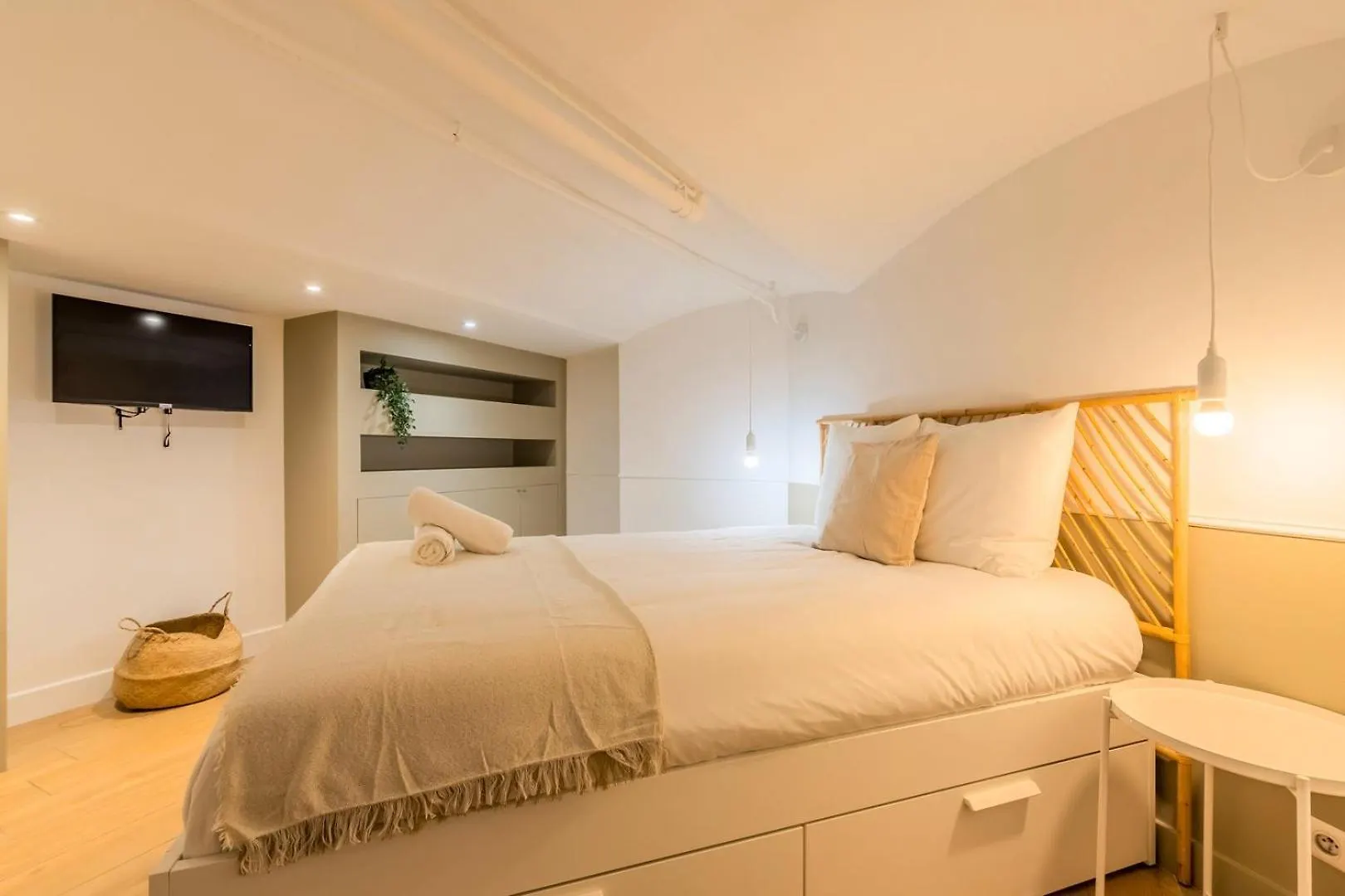 Apartament Atypical Flat In The Centre Of Lille. Francja