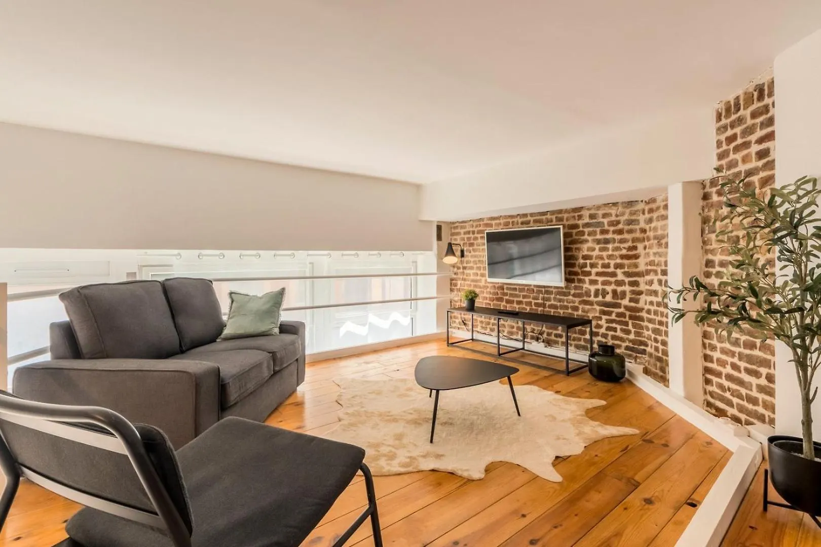 Apartament Atypical Flat In The Centre Of Lille.
